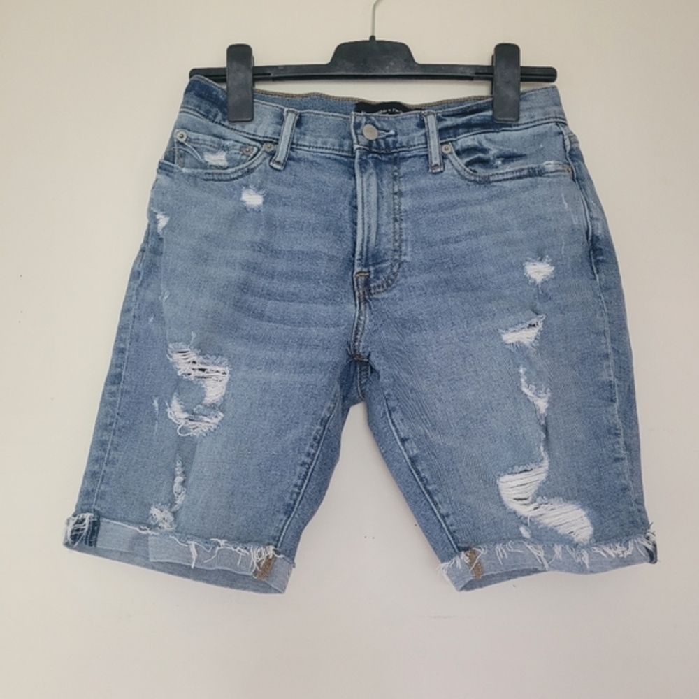 Abercrombie & Fitch jeans shorts,distressed denim,stretch,29